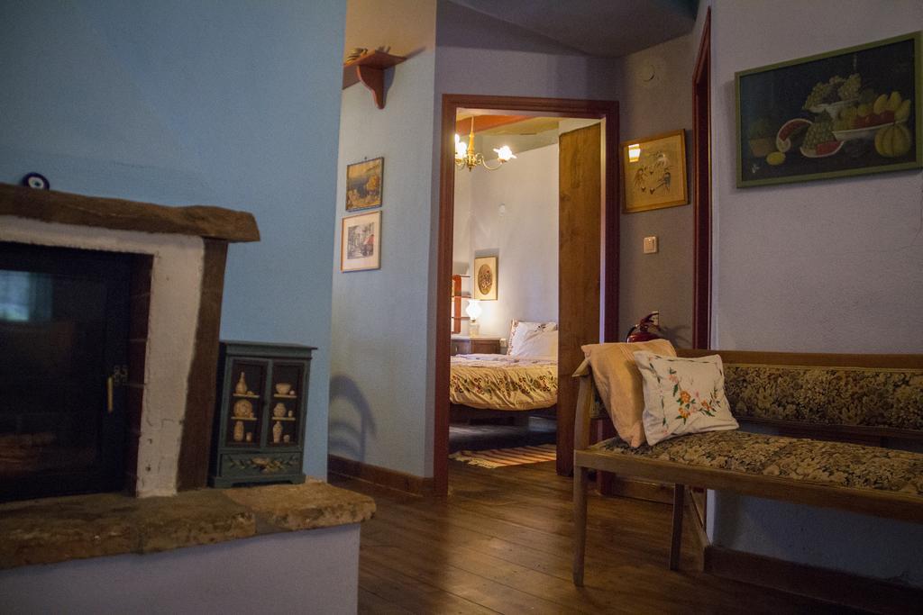 Efipoi Apartment Pinakatai Luaran gambar