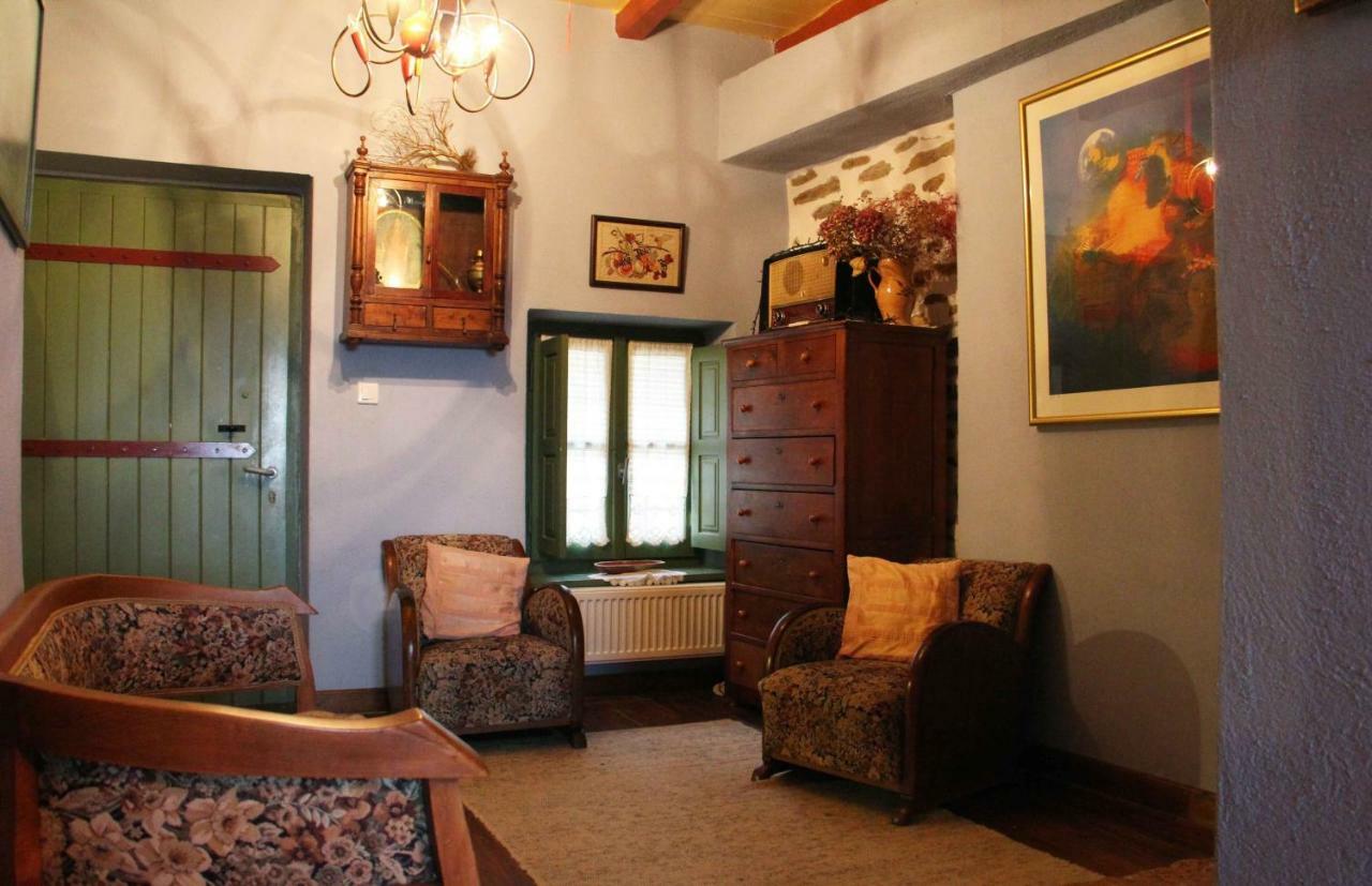 Efipoi Apartment Pinakatai Luaran gambar